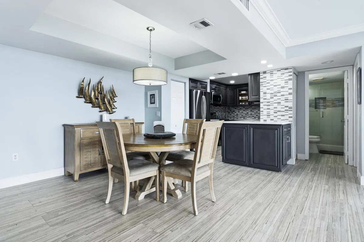 Palm Beach House Unit 1105 photo 4