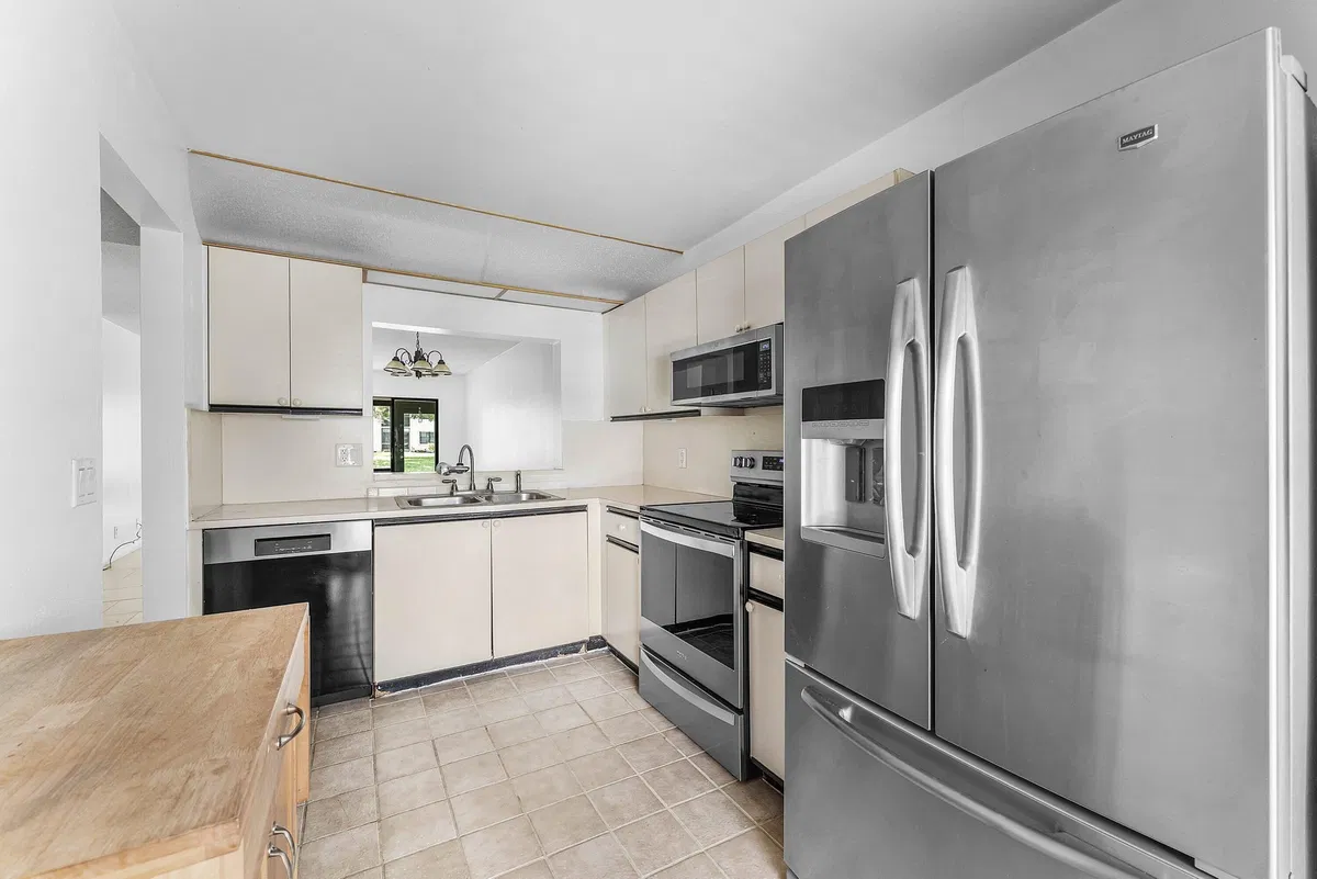 Residence photo 4