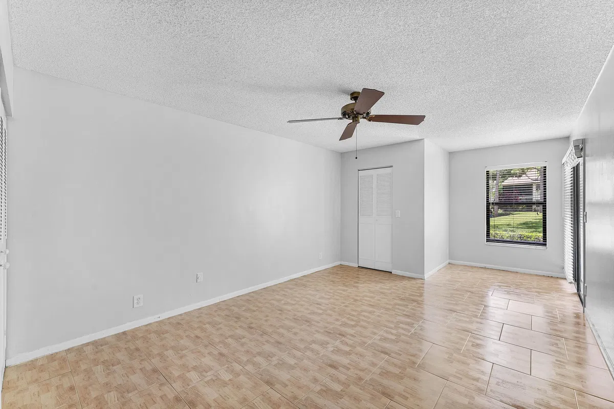 Residence photo 7