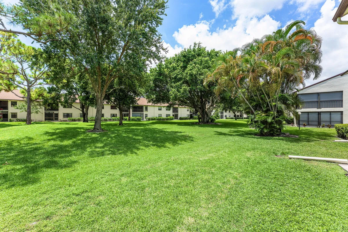 Residence photo 13