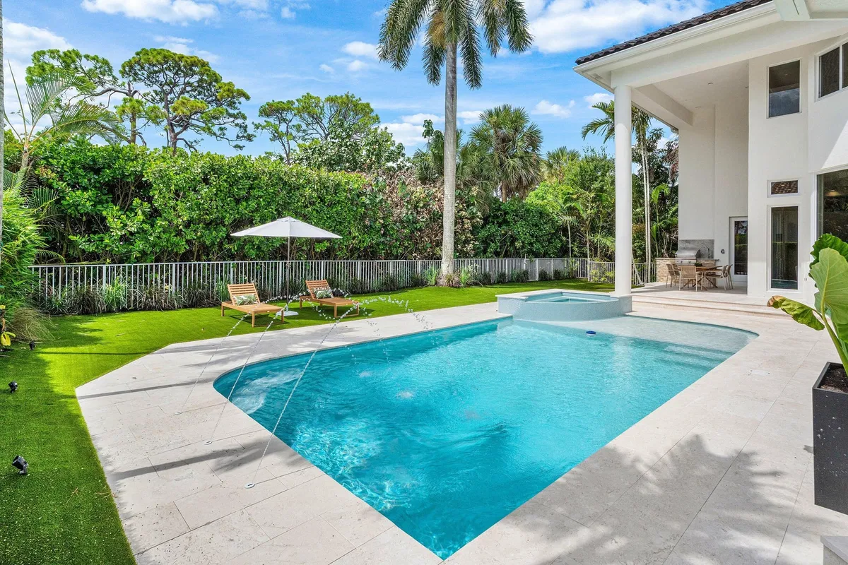 Seasons Residence photo 49
