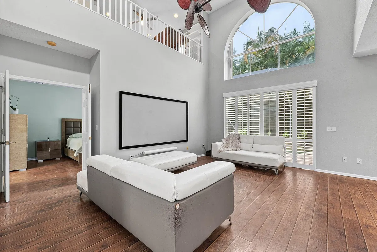 Residence photo 19