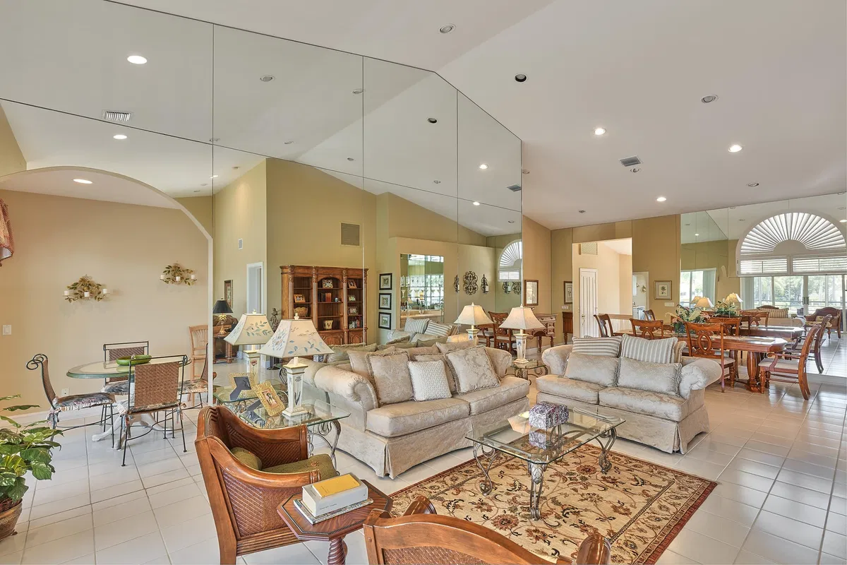 Admirals Cove Residence photo 4