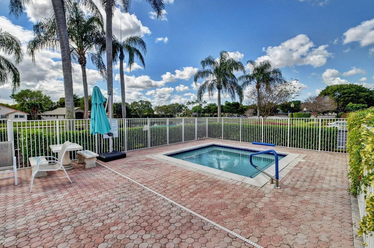 Residence photo 37