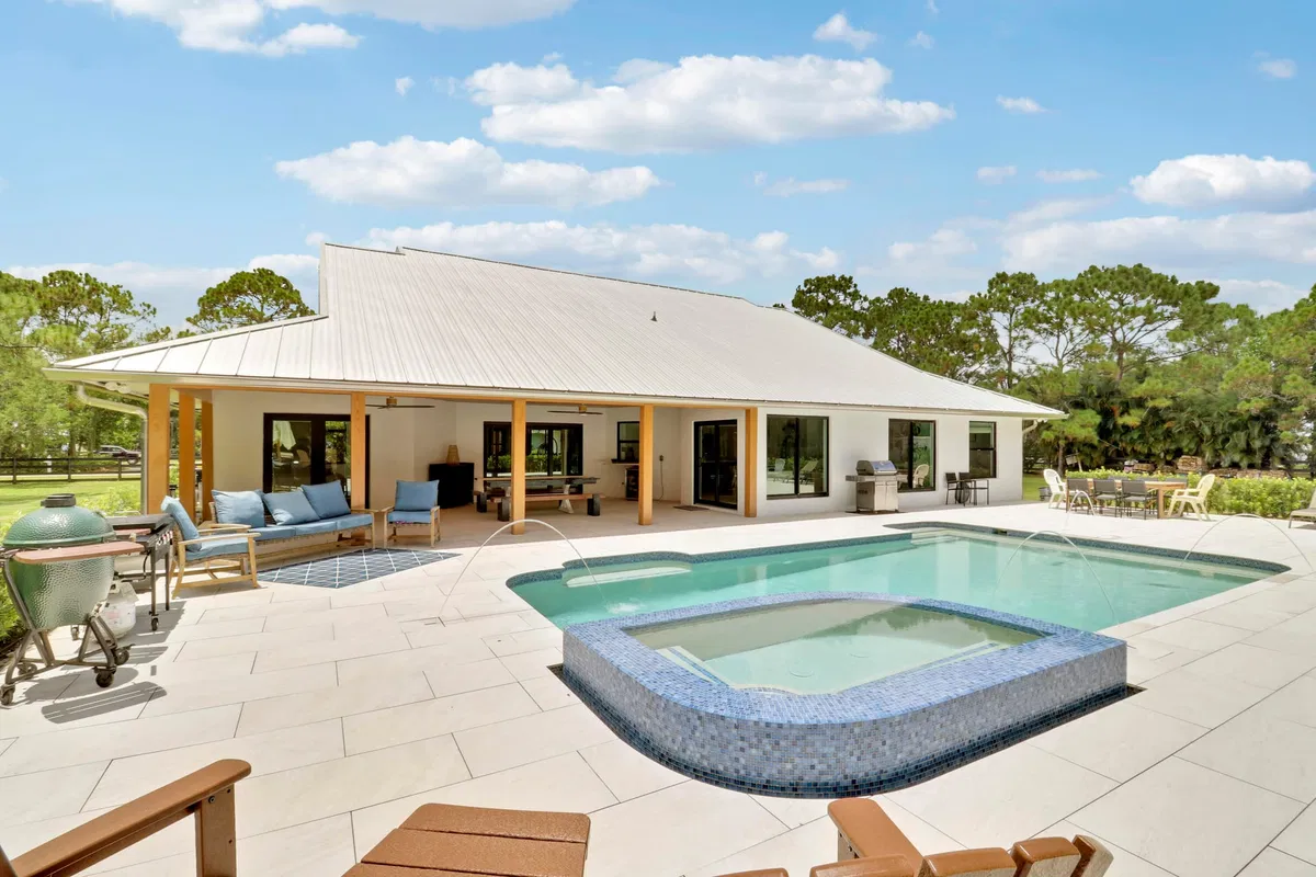 Residence photo 4