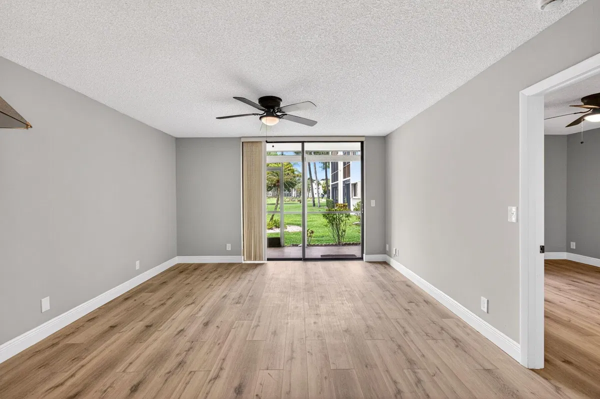  Unit 109 photo 16