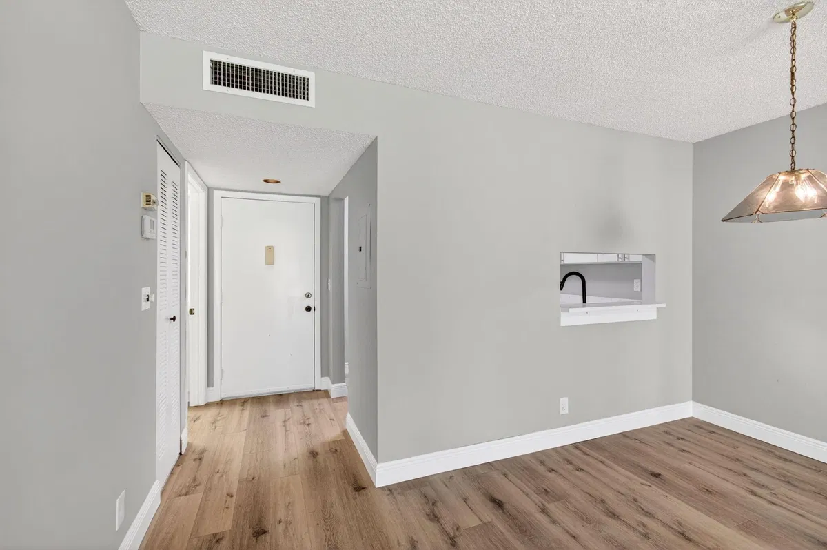  Unit 109 photo 22