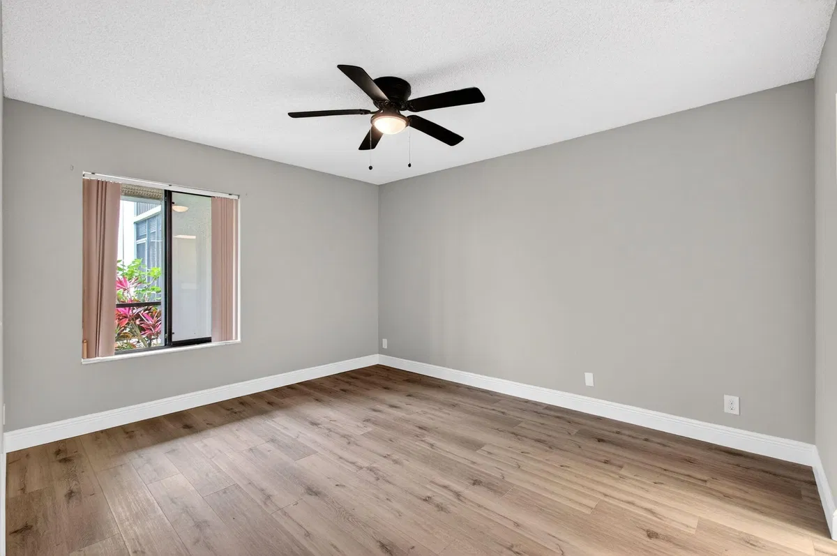  Unit 109 photo 31