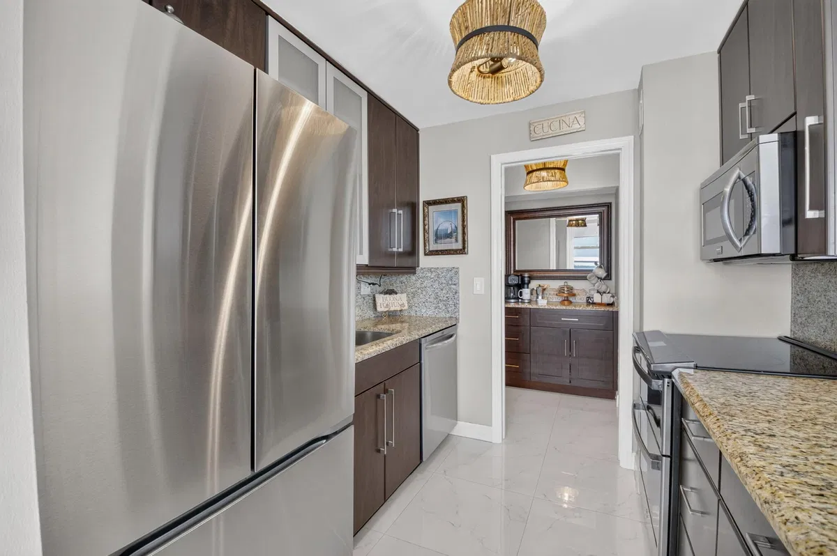 Boca Towers Unit 1008E photo 10