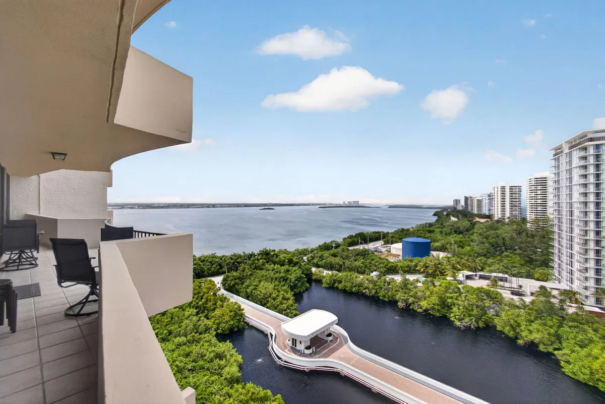 Singer Island Unit 2-1601 photo 4