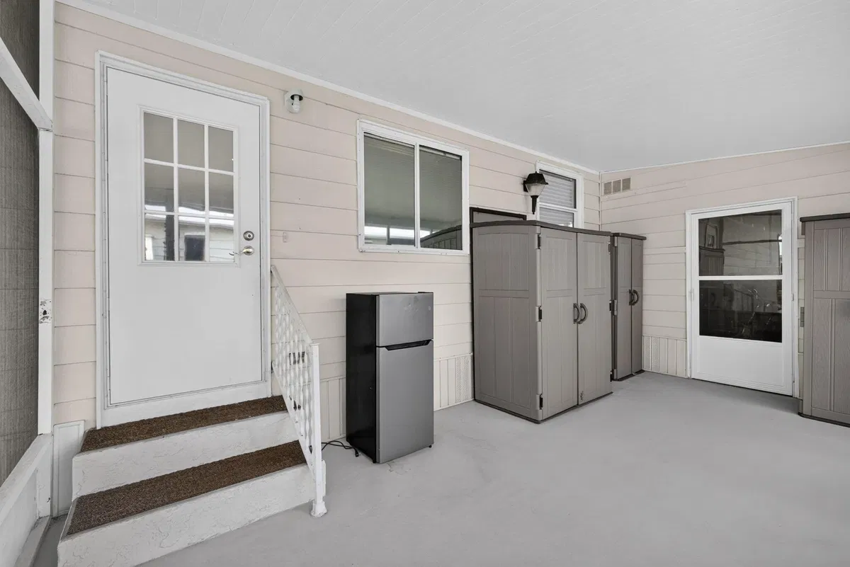  Residence photo 7