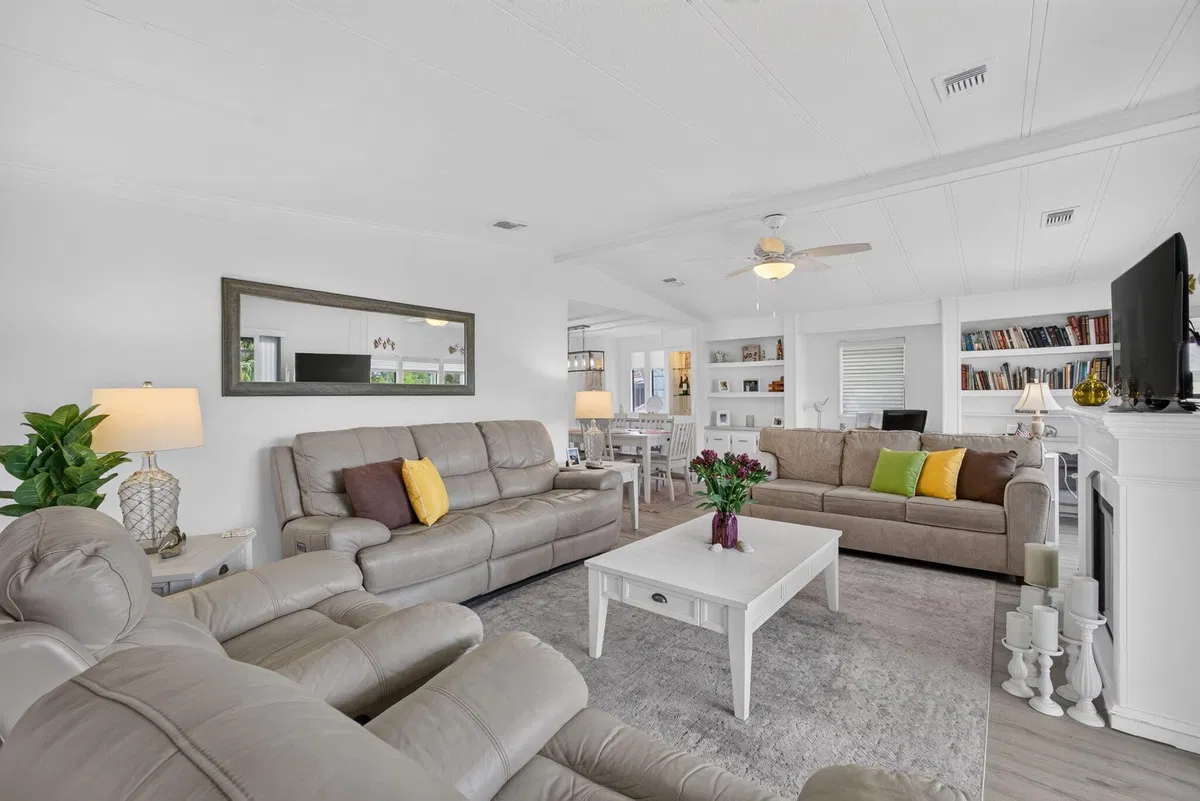  Residence photo 28