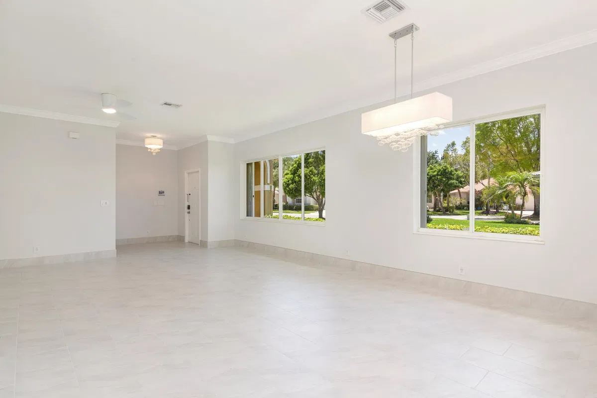 Residence photo 28