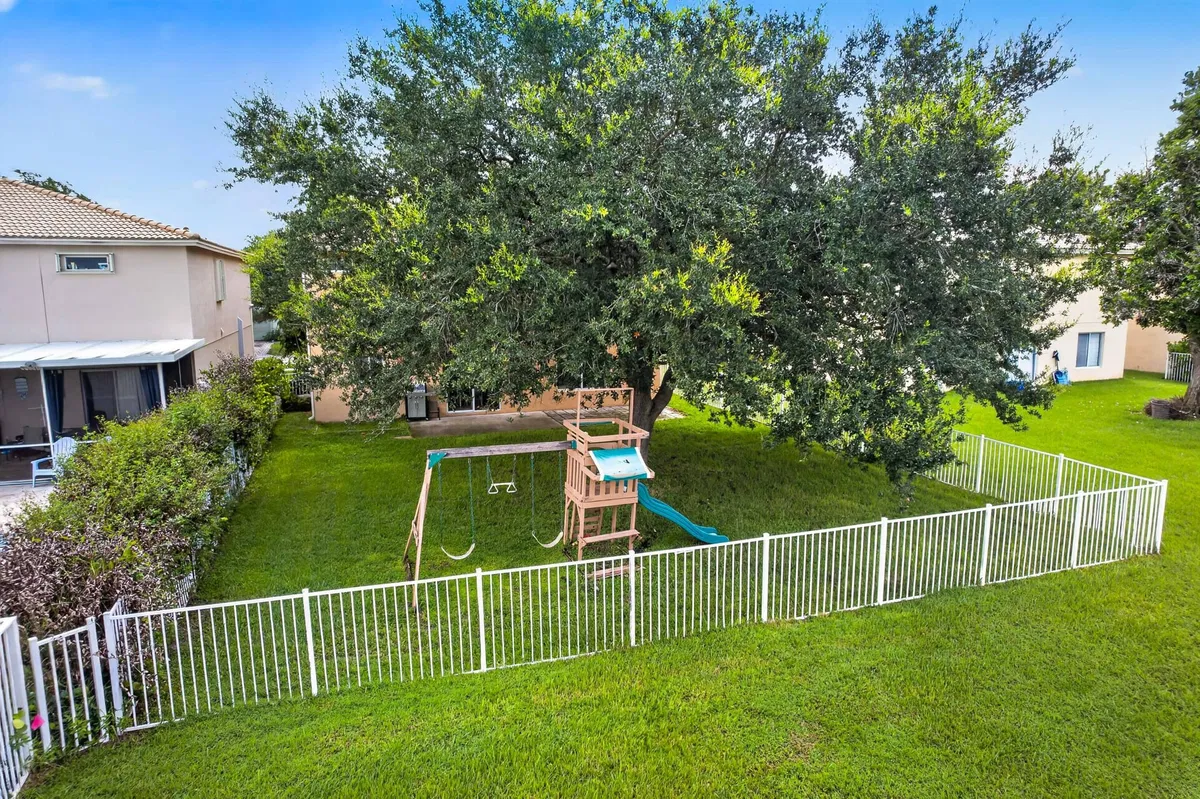 Residence photo 28