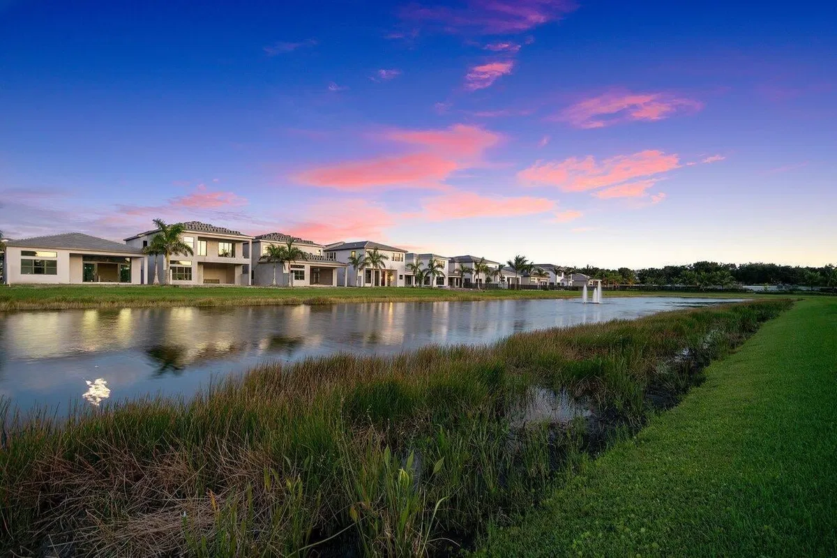 Boca Bridges Residence photo 31