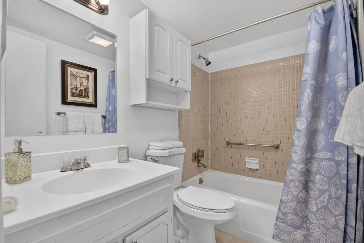  Unit 107 photo 16