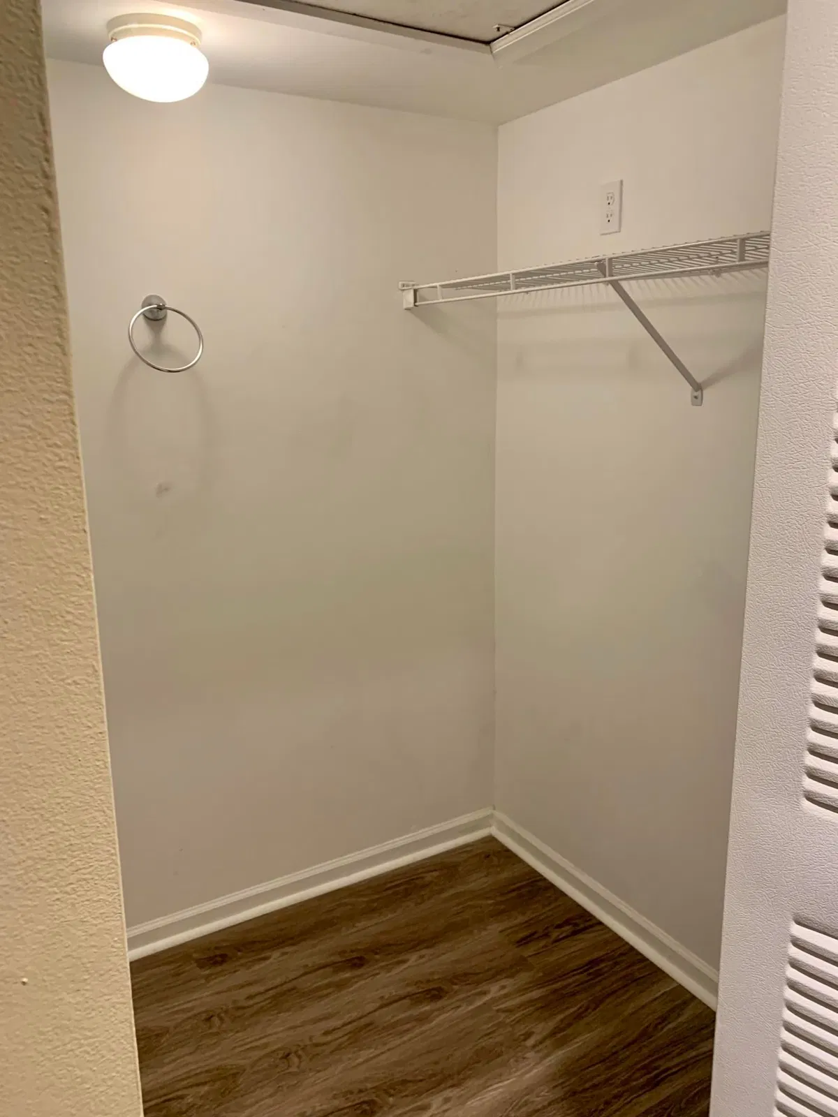 Unit 102 photo 10