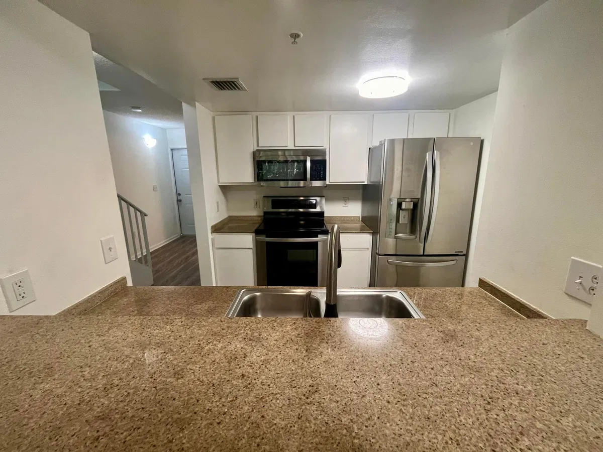 Unit 102 photo 16