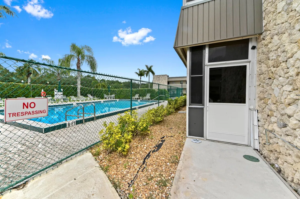 Unit 22A photo 22
