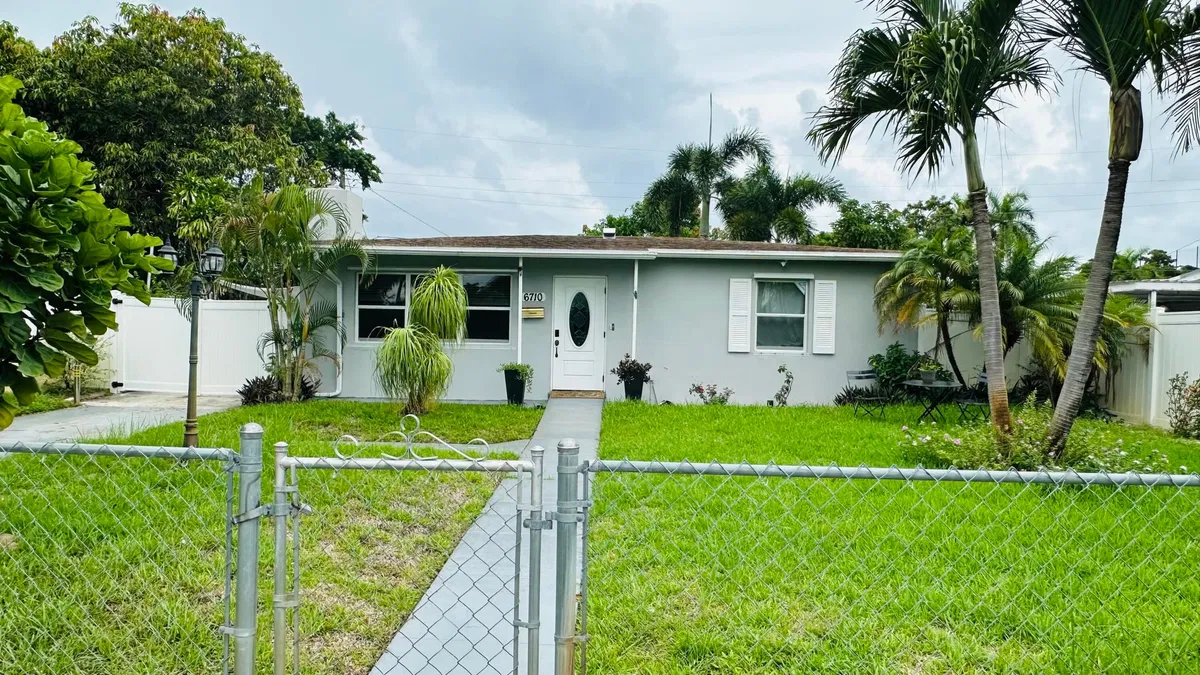 West Palm Beach Residence