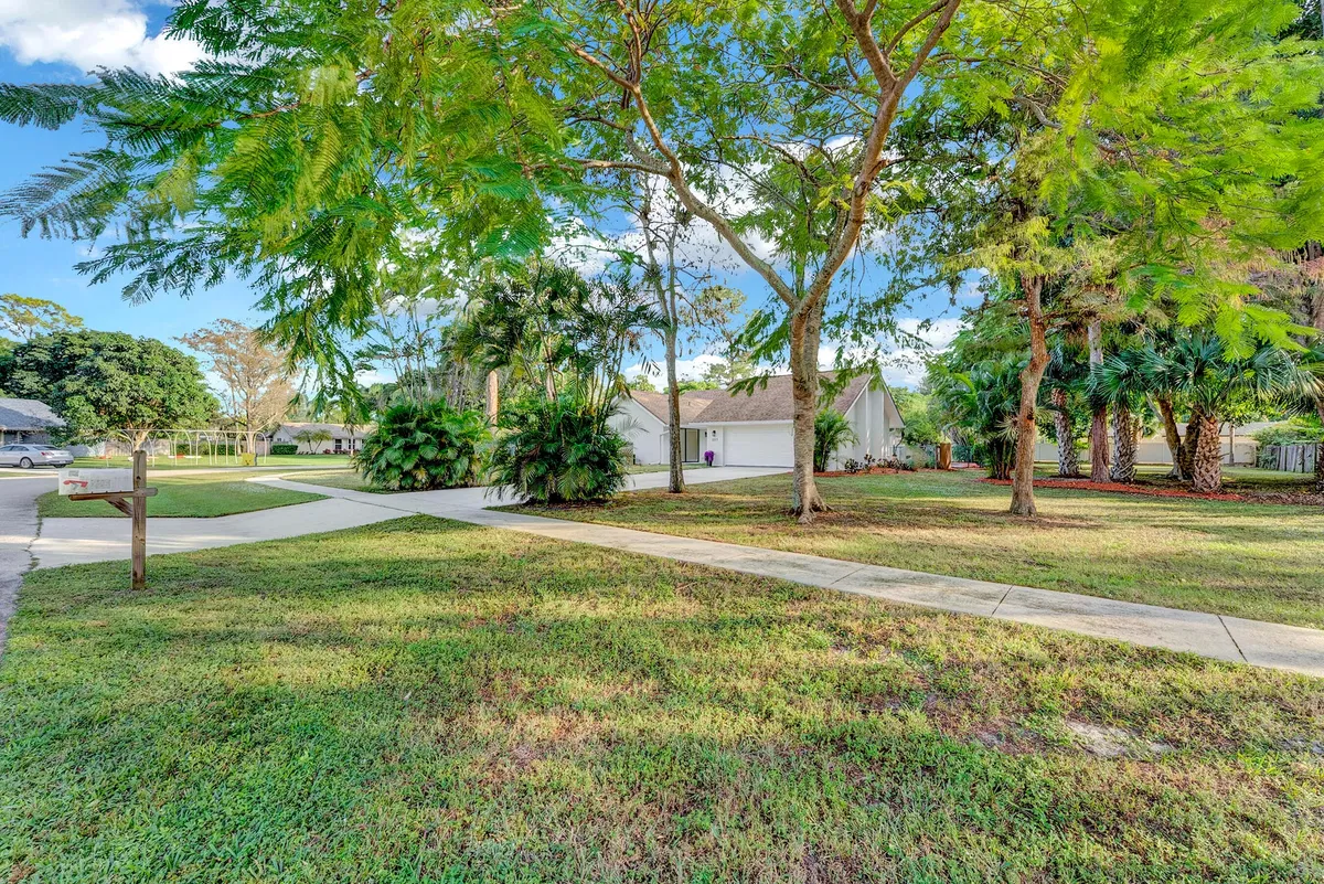 Residence photo 37