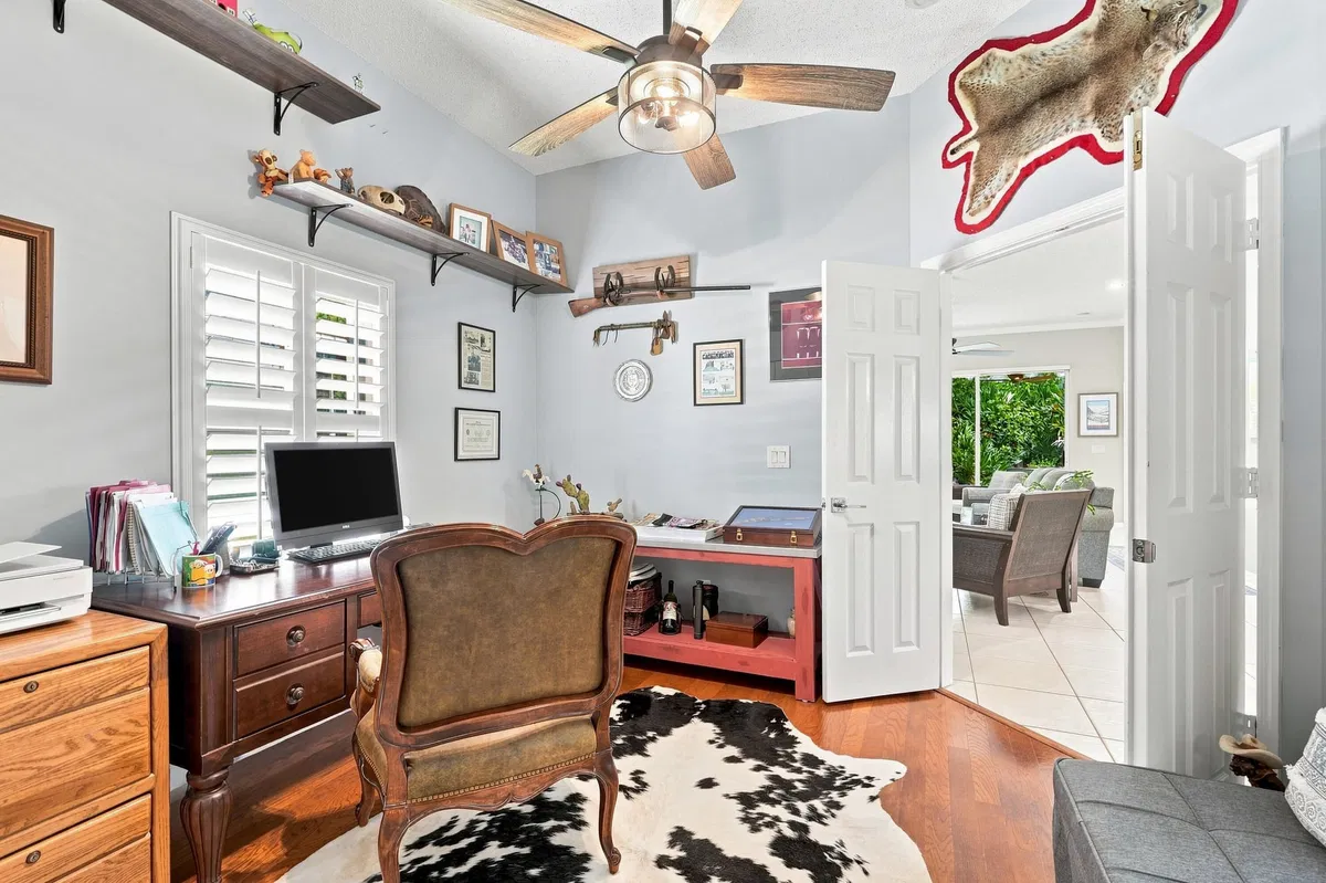 Residence photo 16