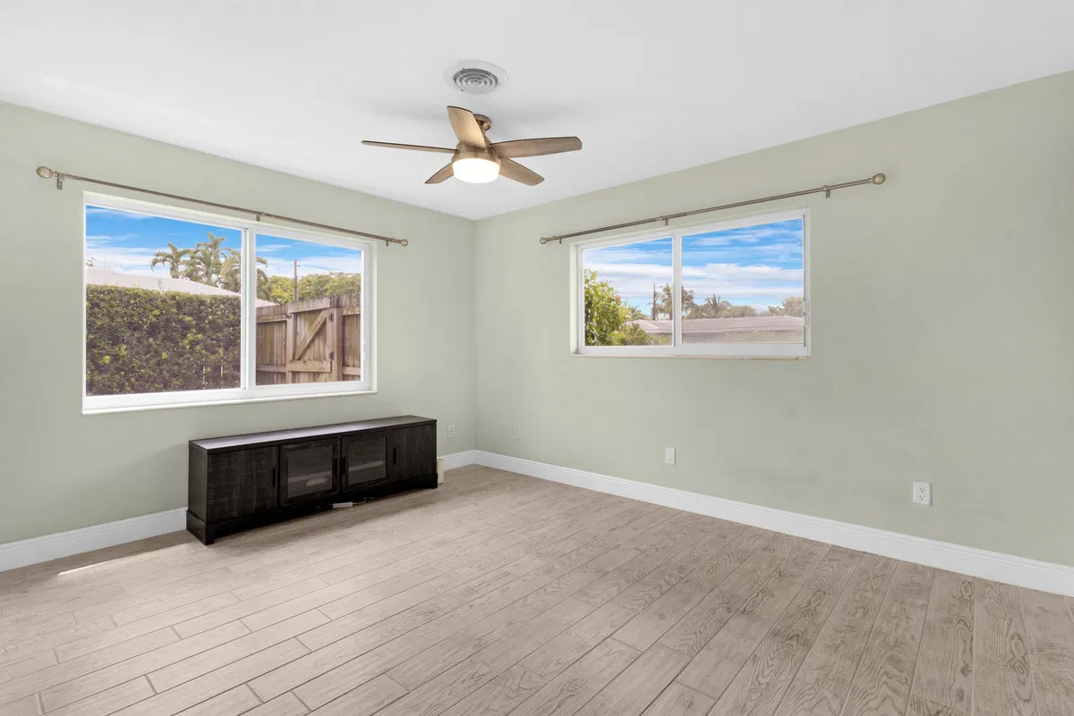 Residence photo 22