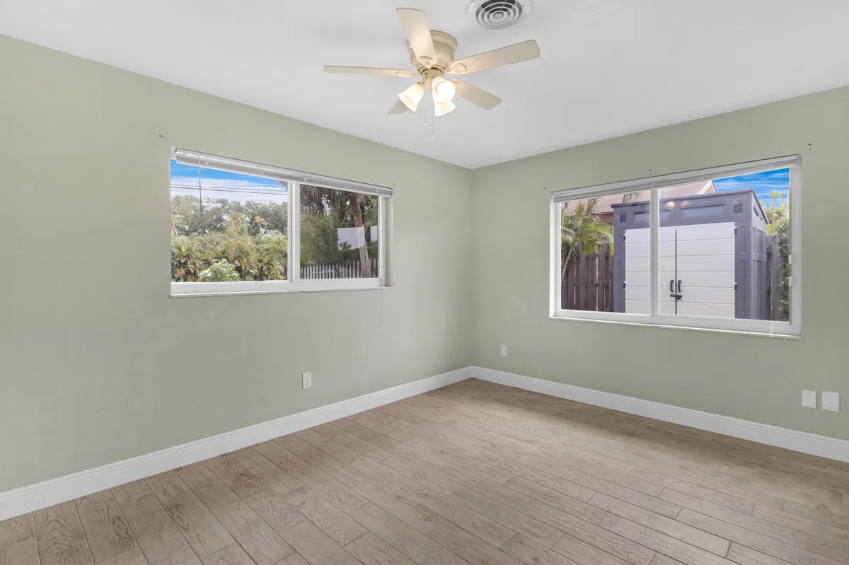 Residence photo 25