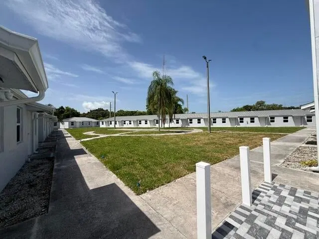 Unit 26 photo 22