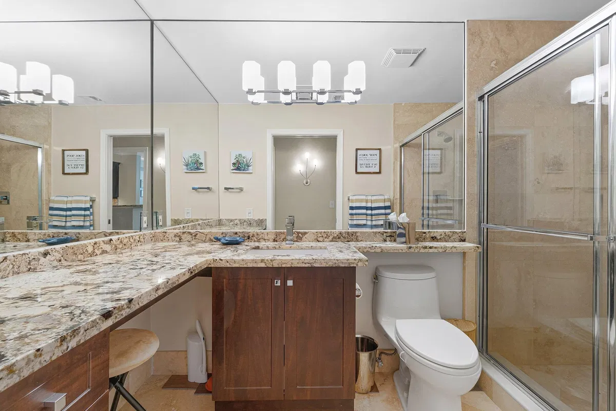 Unit 105 photo 22