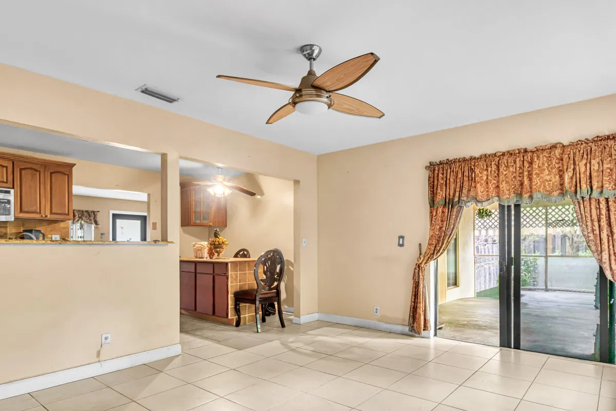 Residence photo 10