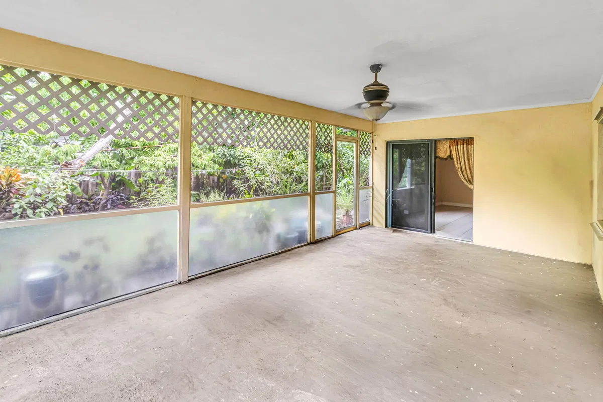 Residence photo 19