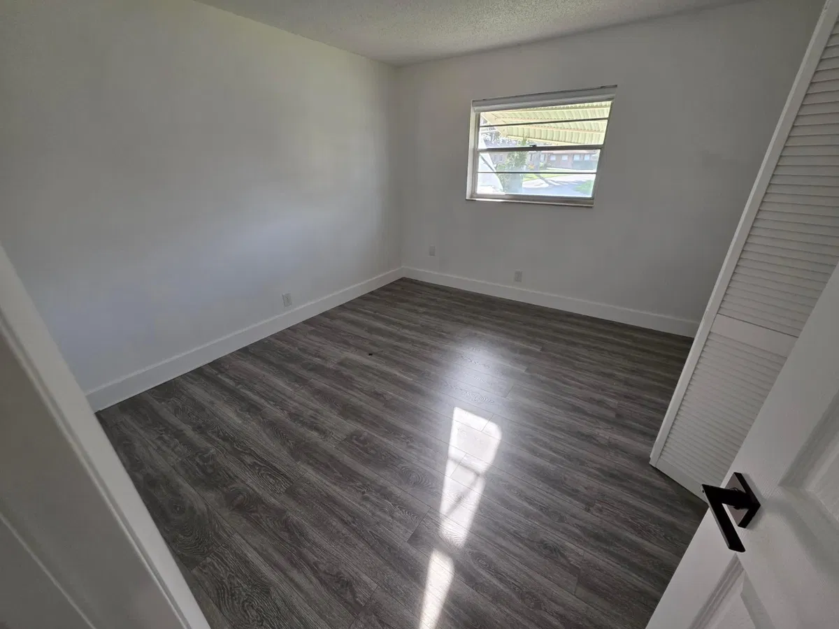 Residence photo 25