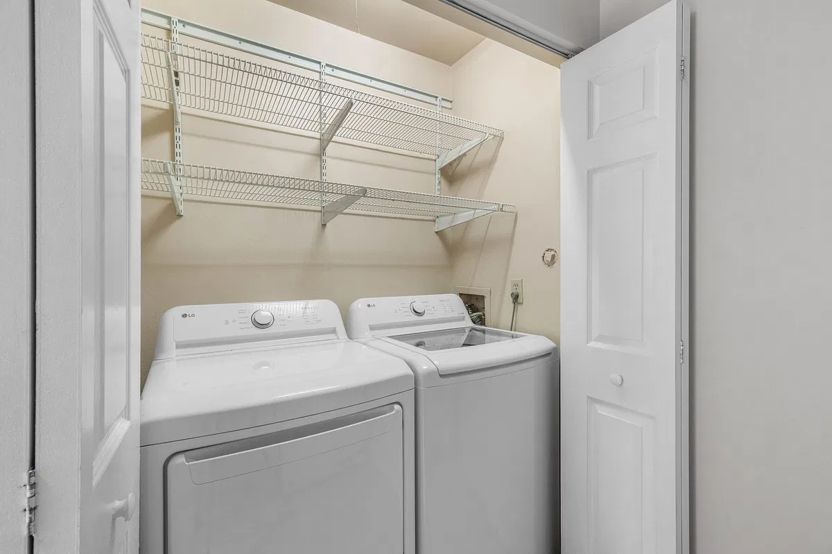 Residence photo 10