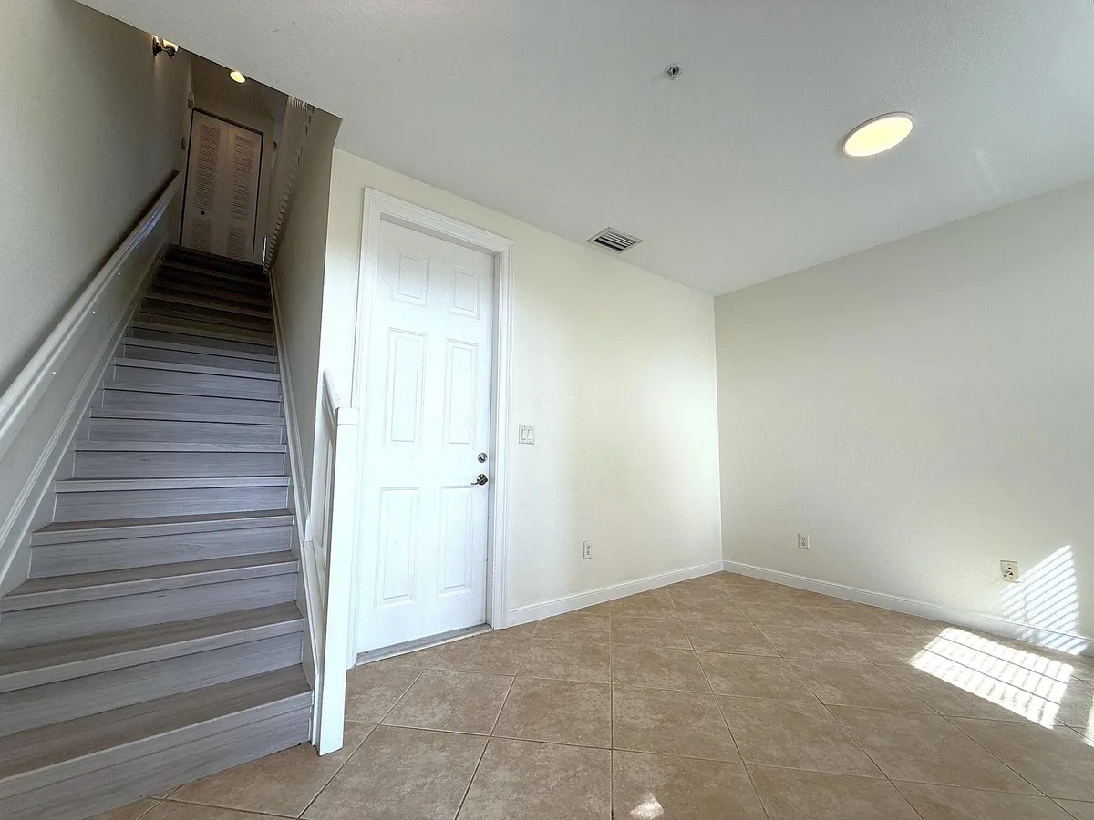 Cityside West Palm Beach Unit 4 photo 4
