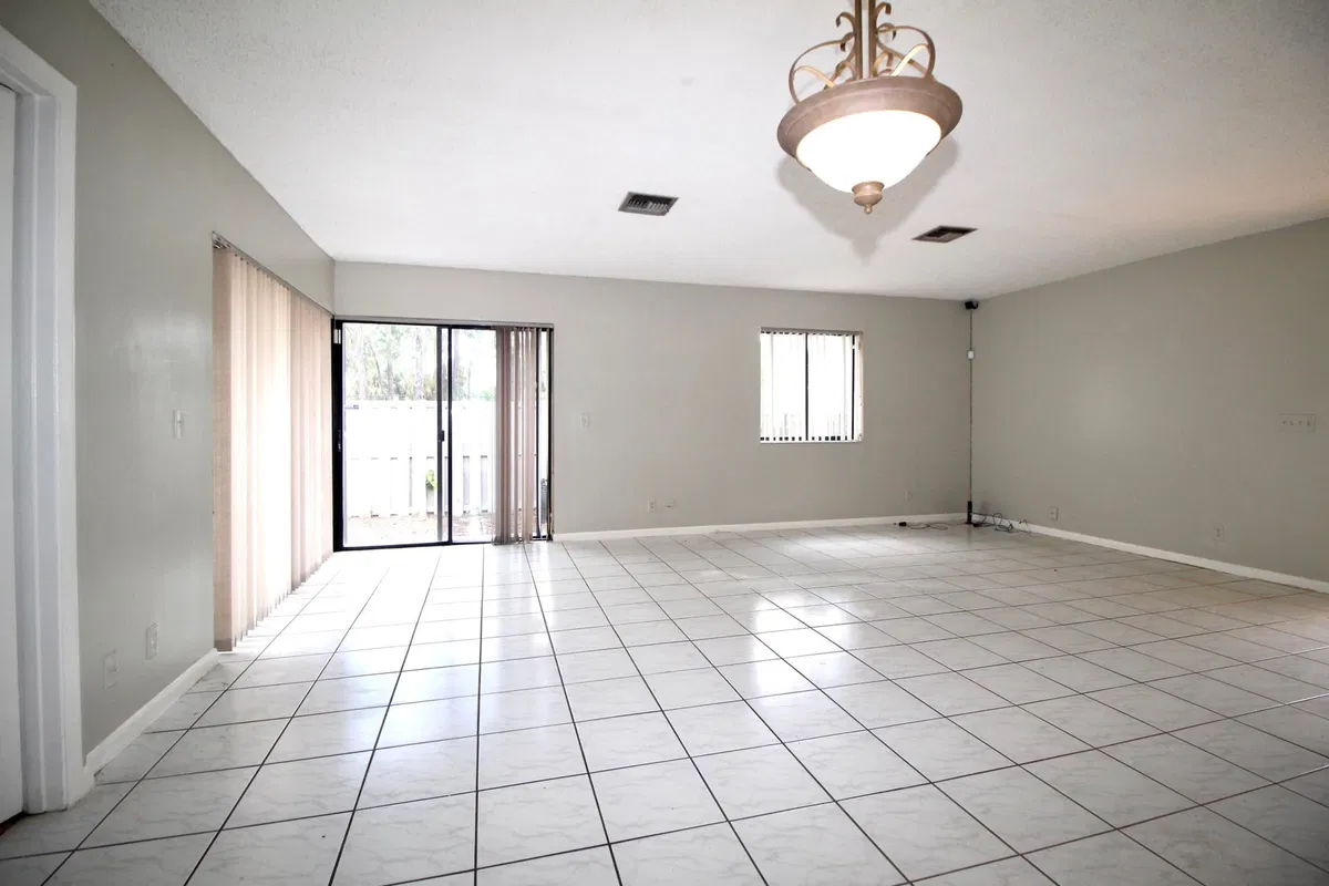 Residence photo 4