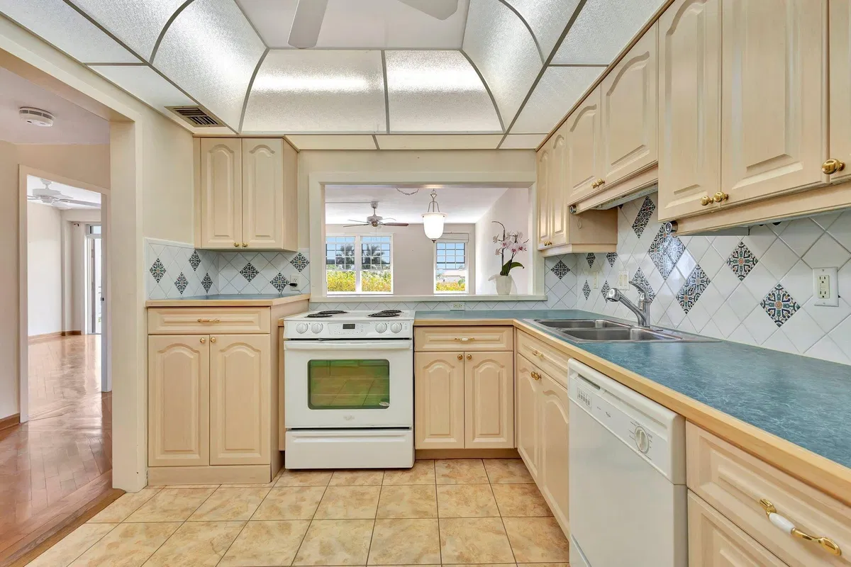 South Palm Beach Unit 3040 photo 7