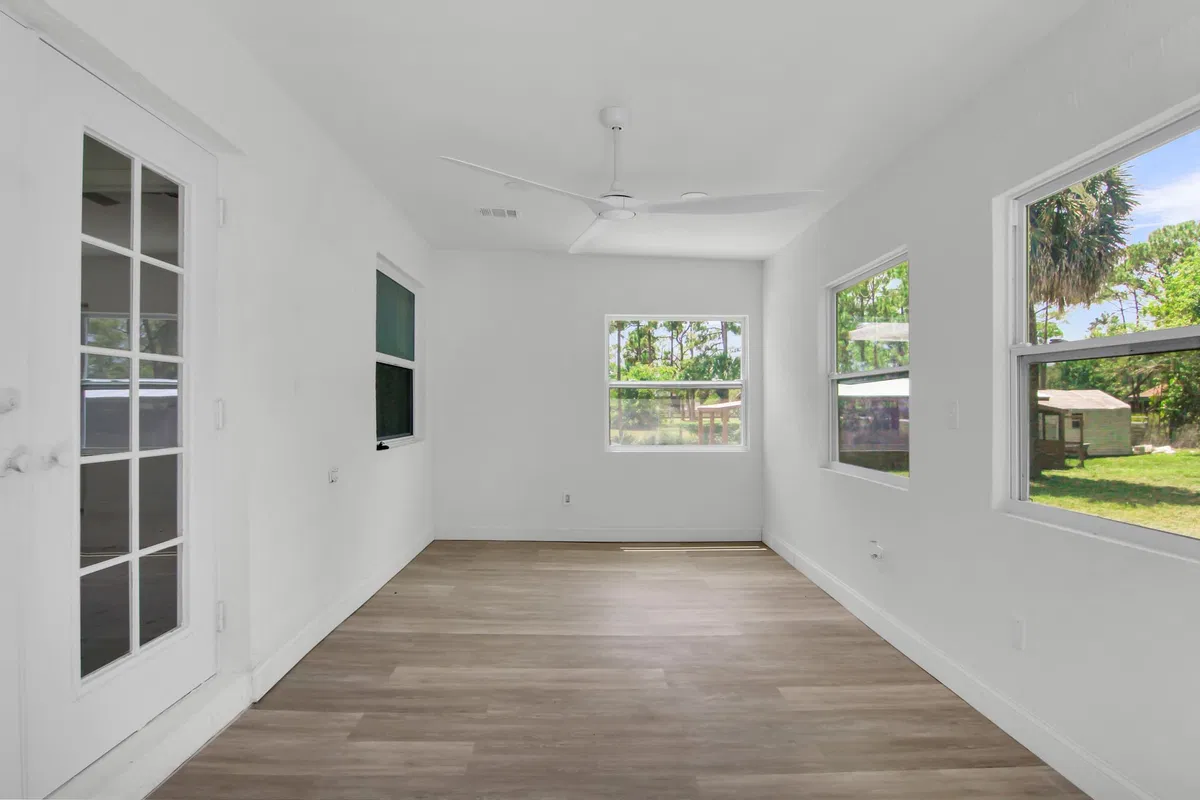 Residence photo 25