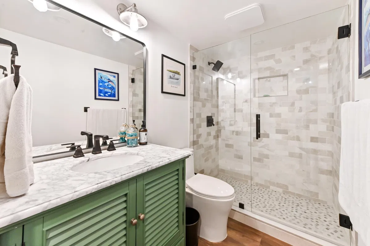 Unit 2090 photo 19