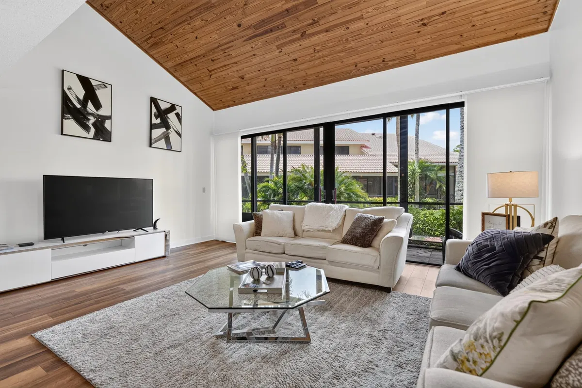 PGA National Palm Beach Gardens Residence photo 25