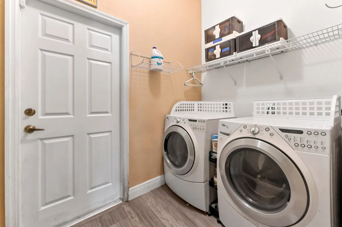Residence photo 25