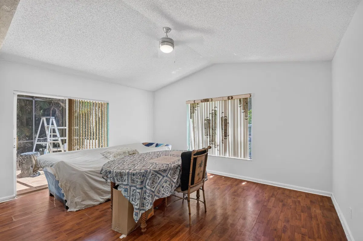 Residence photo 19