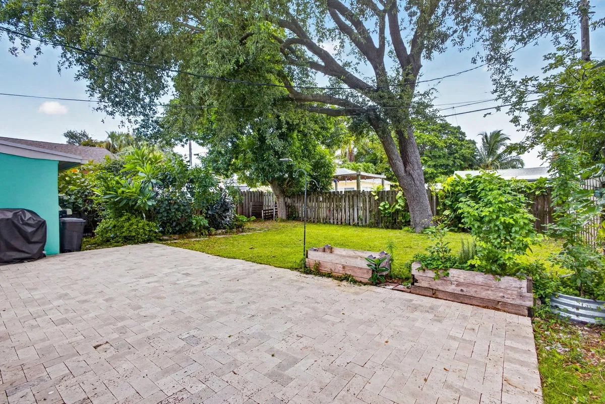 Residence photo 34