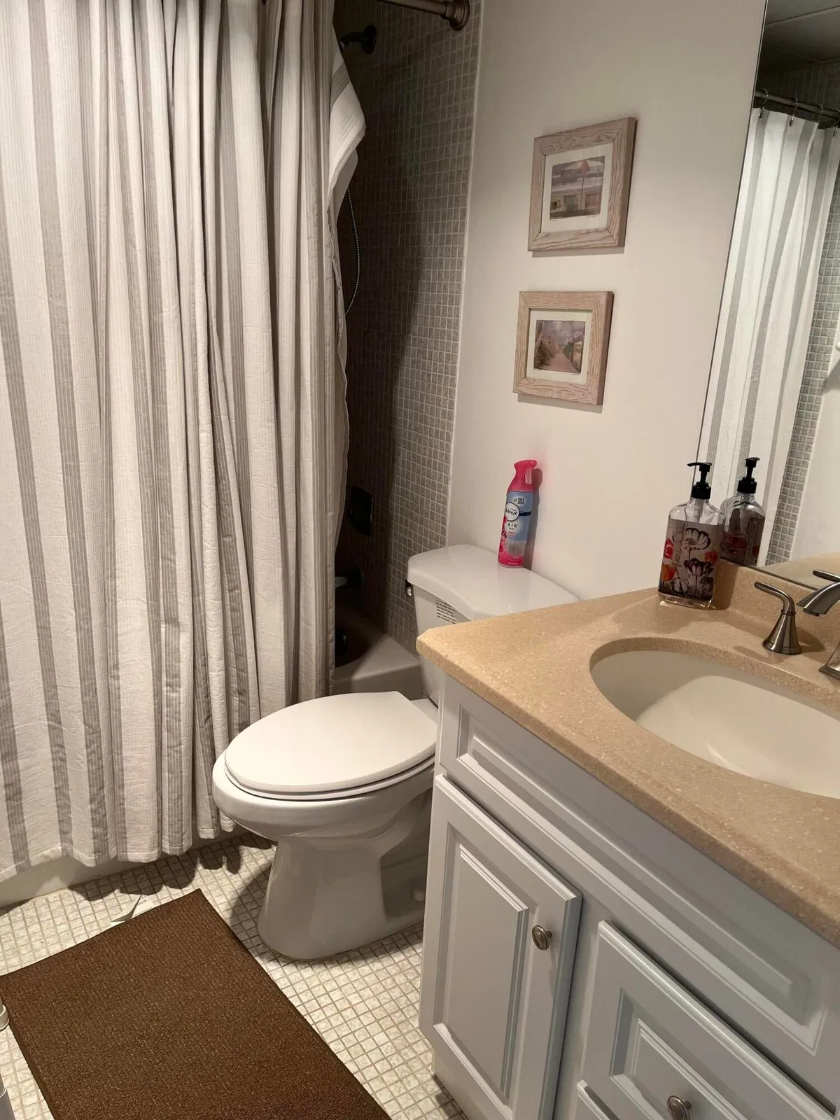 Unit 619 photo 10