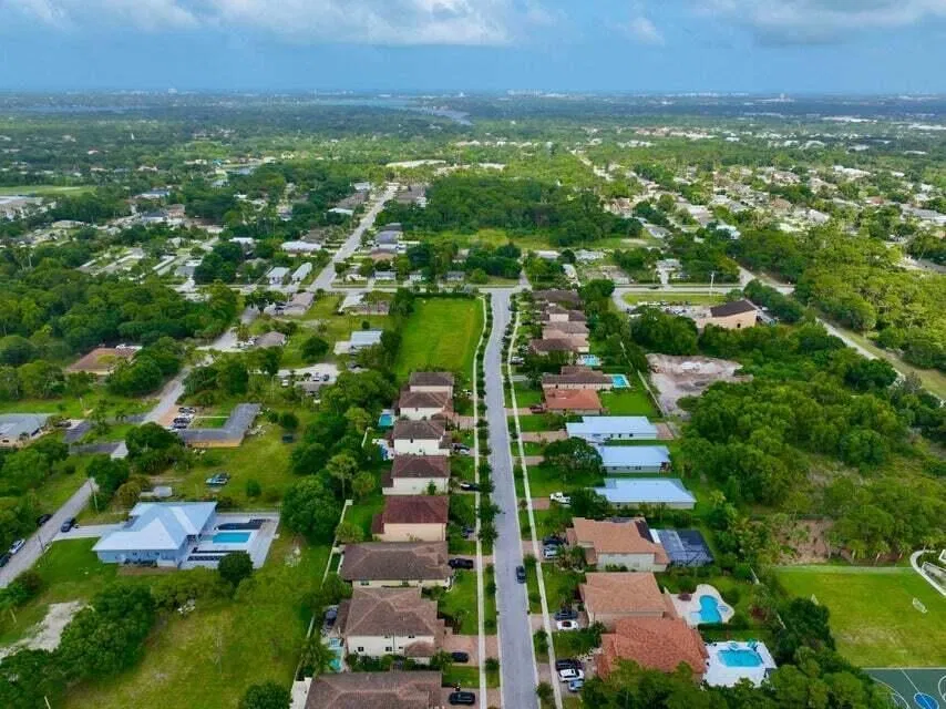 Residence photo 4