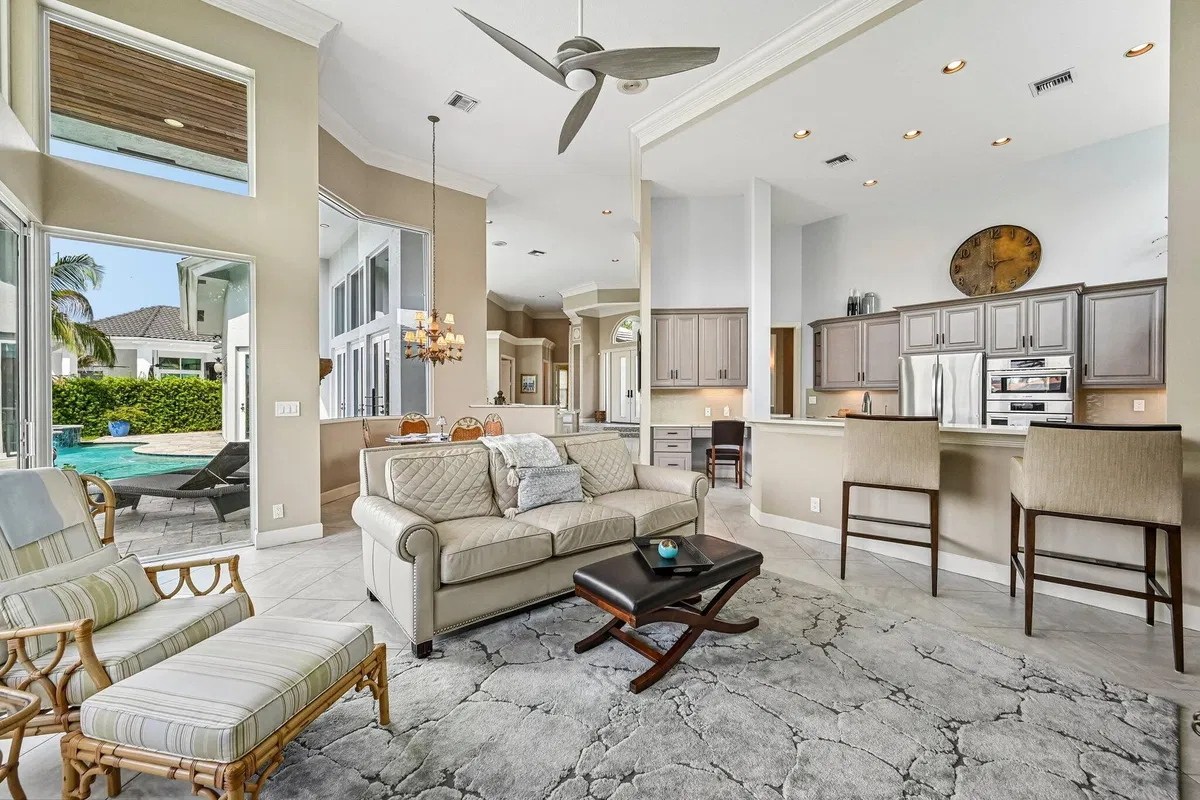 Jupiter River Estates Residence photo 13