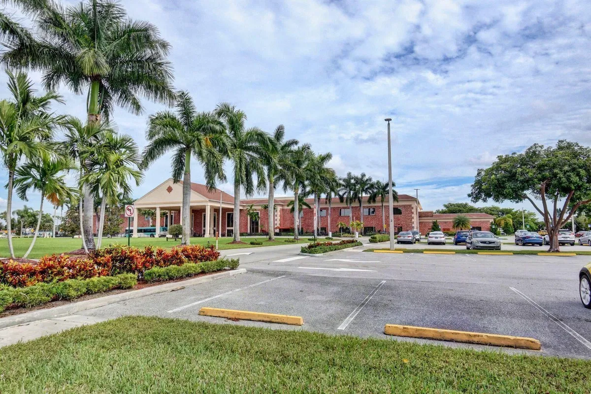 Residence photo 16