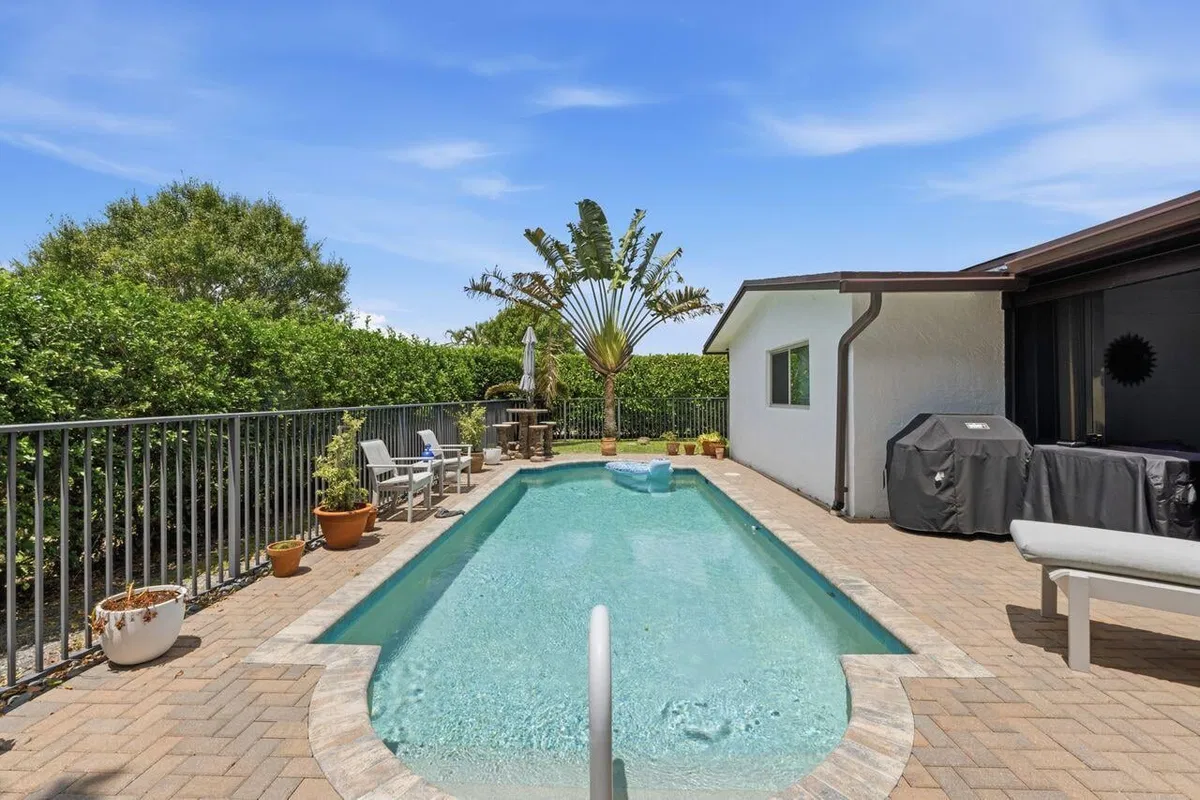  Residence photo 28