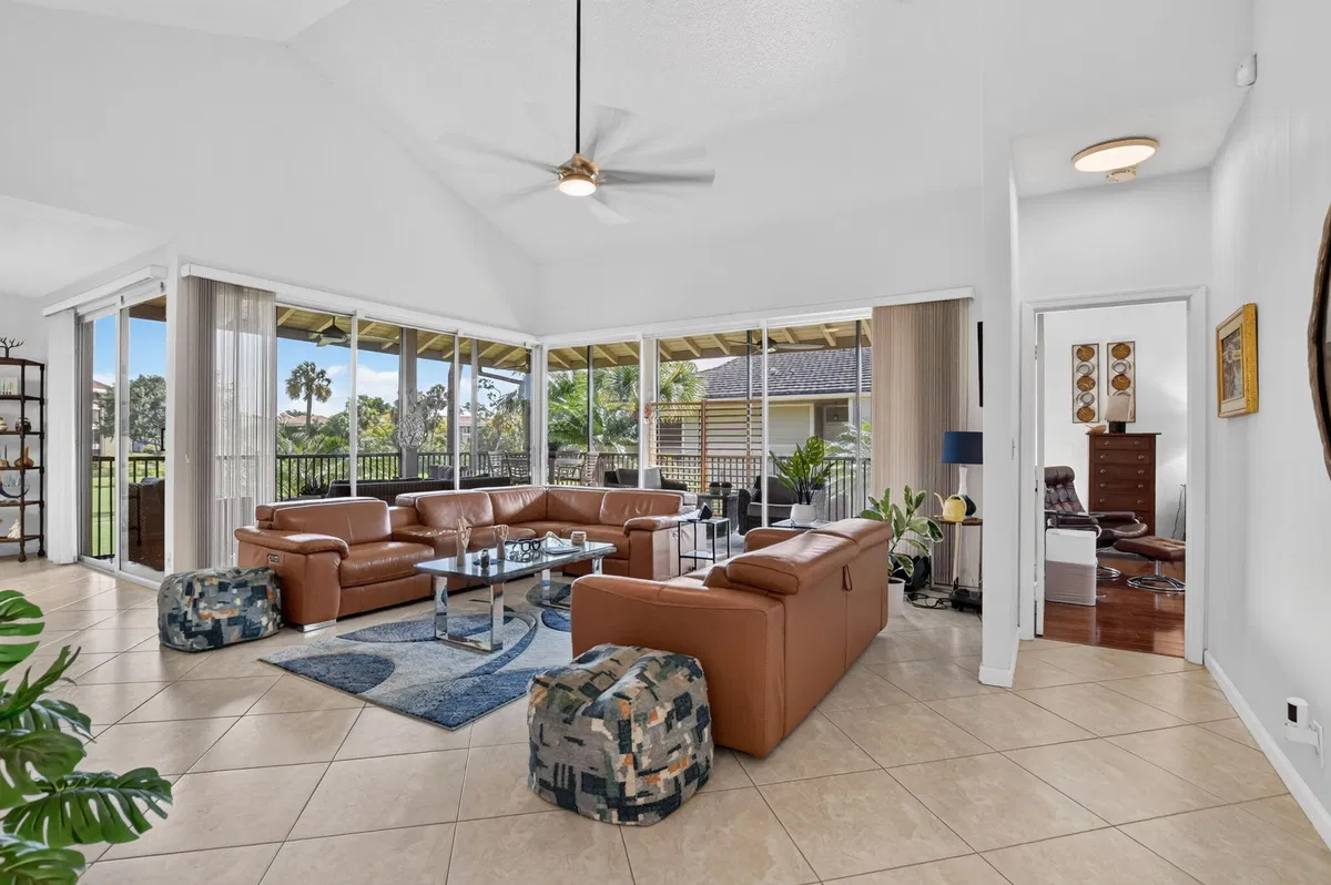 Residence photo 7