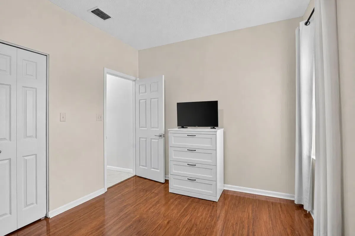  Residence photo 22